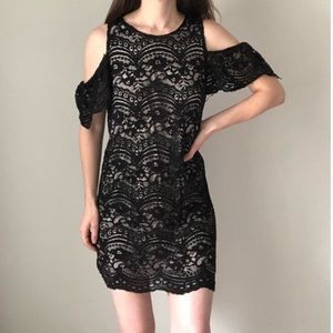 NWT Francesca’s Ivory Lace, Cold Shoulder Dress. Size: M